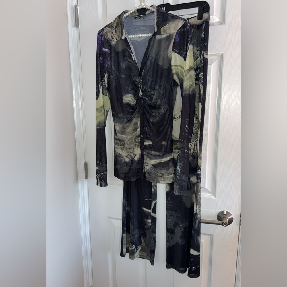 Fashion Nova Black and Green Sheer Top